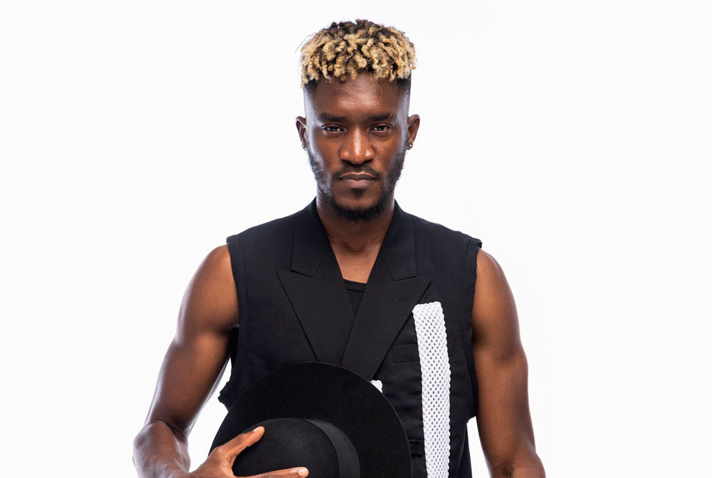 Singer A-PASS salivates over juicy thighs