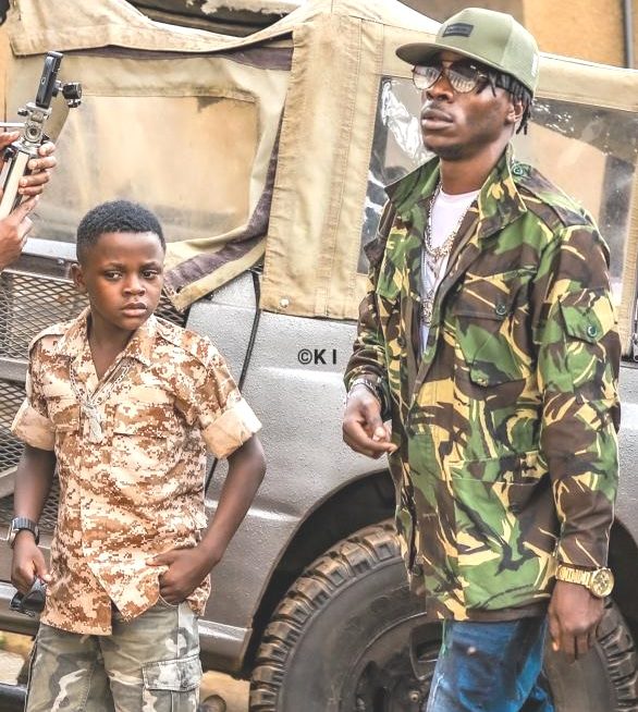 S*X MACHINE: Alien Skin Kicks Baby mama like tennis ball & dragged to Police overthrowing away kids