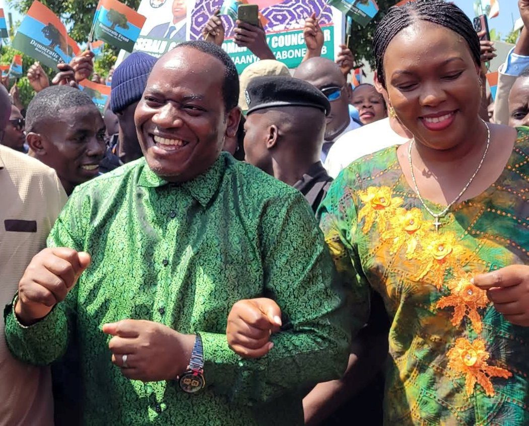 MELTING LOVE: Mpuuga tight marks sugar mama with metallic chains from cunning hyenas