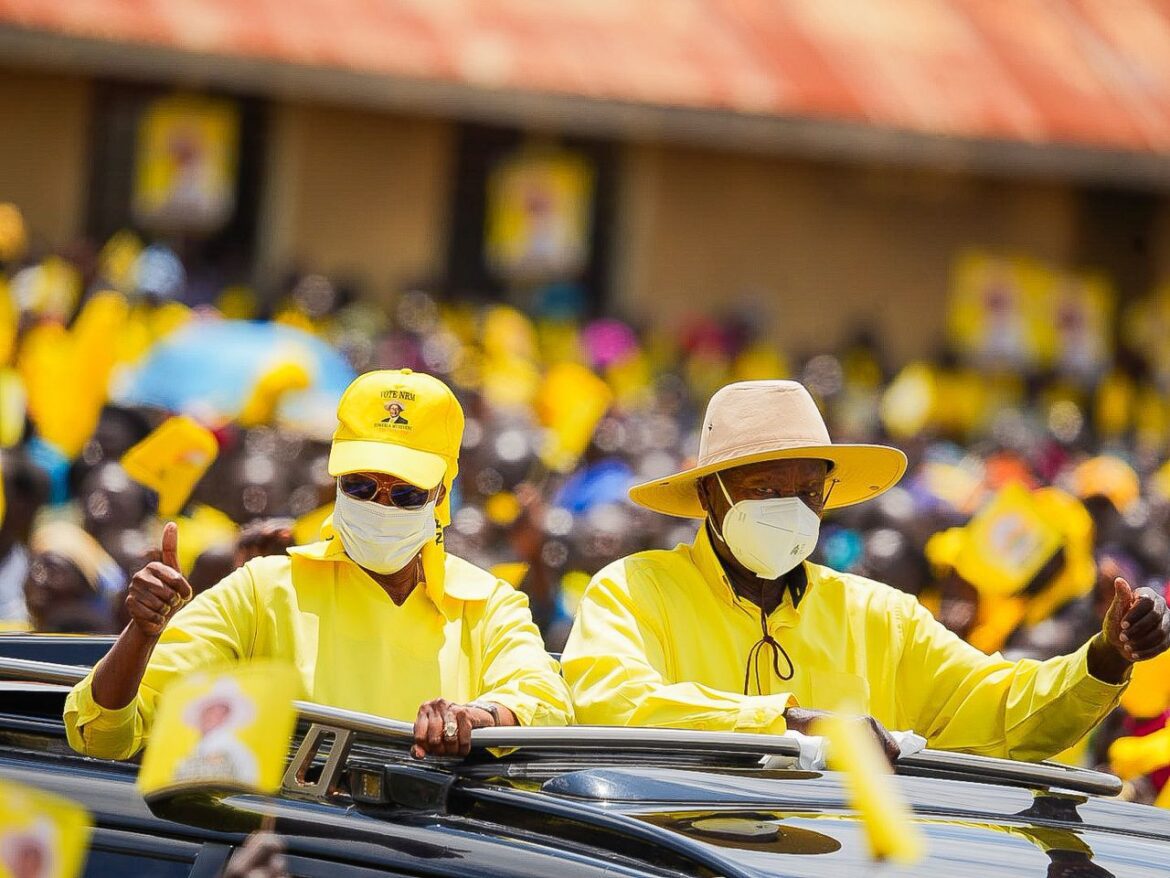 Museveni campaigns in Kaberamaido district, urges fishermen on best practices